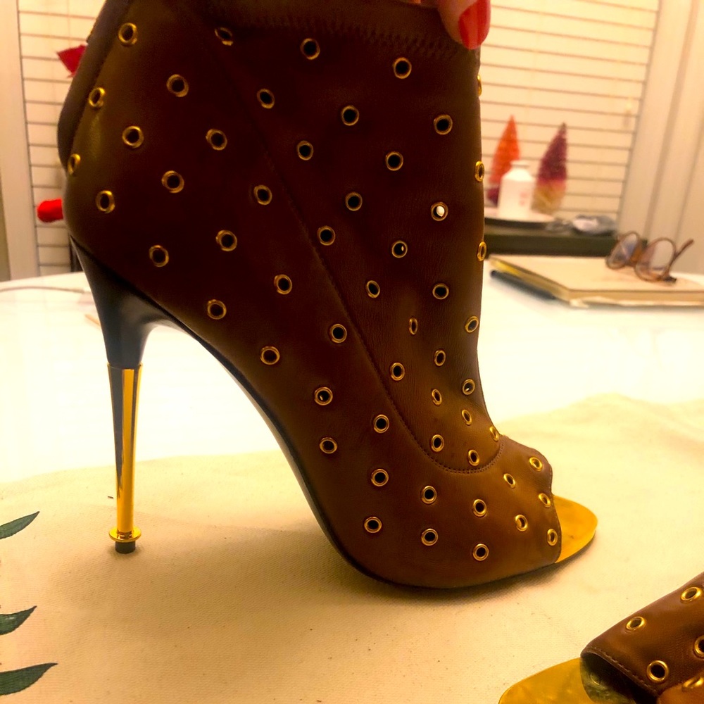 Tom Ford Brown Peep Toes